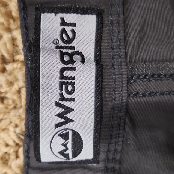 Wrangler gray nylon mens cargo shorts size 32 - Picture 2 of 7